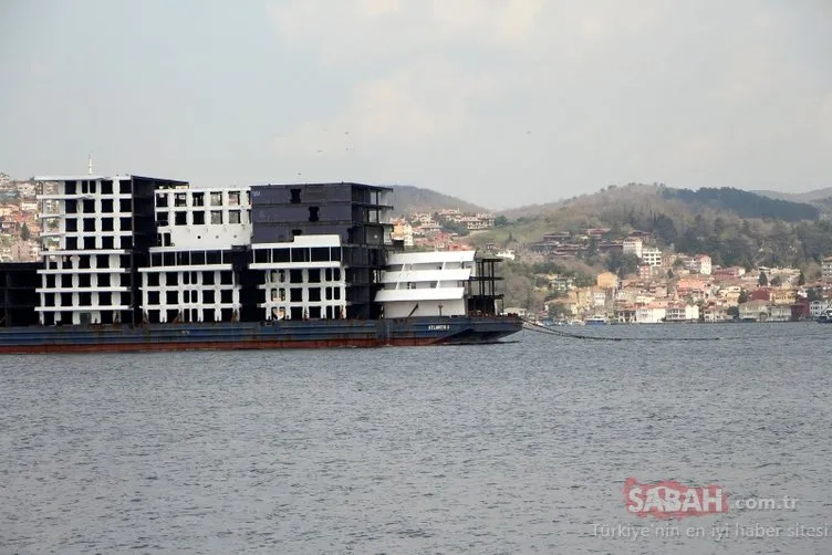 İstanbul Boğazı’nda ilginç görüntü: ’8 katlı apartman’ şaşkına çevirdi!