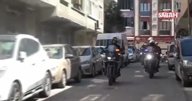 İstanbul Sultangazi’de polis ekiplerinden vatandaşlara gözleri yaşartan sürpriz | Video