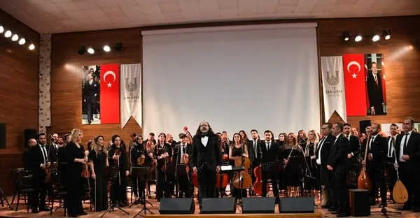 sanliurfa-orkestrasindan-senfonik-urfa-turkuleri-konseri-ve-halk-danslari-gosterisi-1748595380385.jpg