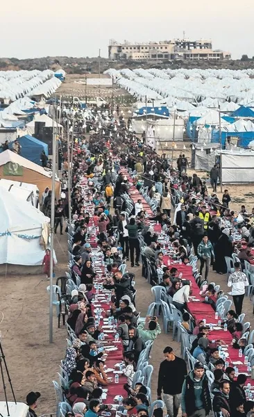 Bombalar altında ramazan dayanışması