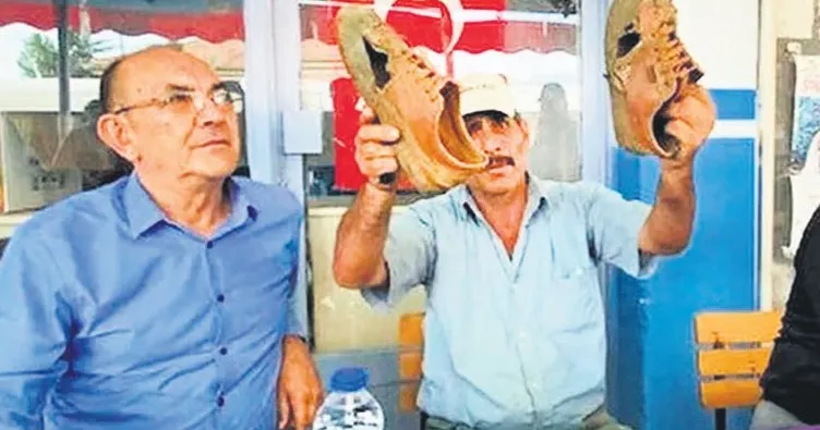 İşleri güçleri yalan