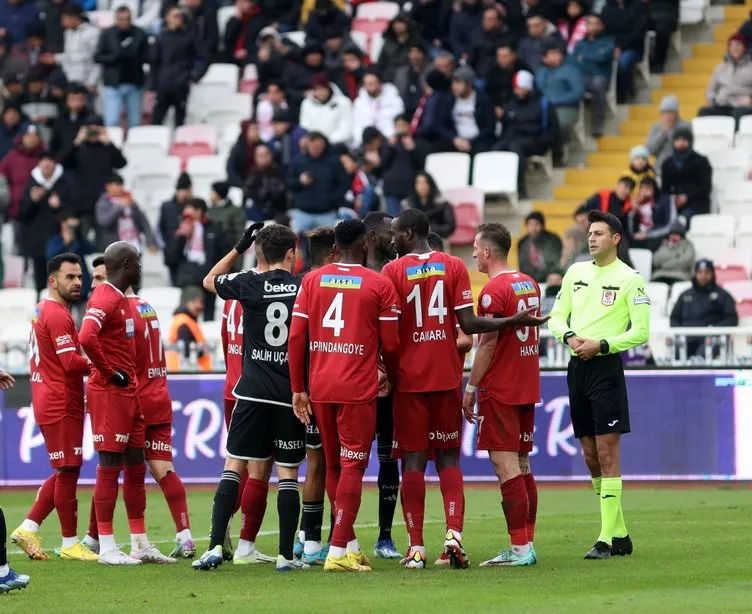 Son dakika haberi: Erman Toroğlu son noktayı koydu! Beşiktaş'ın penaltısı VAR'da iptal edilmişti: Serkan Tokat...