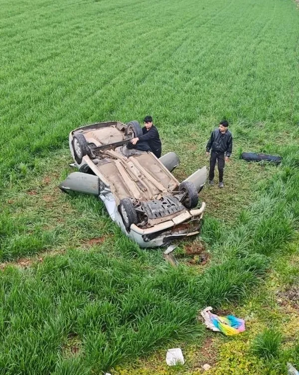 iki-otomobil-carpisti-sarampole-devrildi-2-yarali-1774533523048.jpg