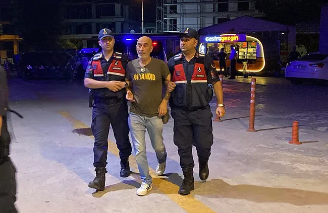 unlu-yonetmen-ezel-akay-ve-kardesi-gozaltina-alindi-1784760632624.jpeg