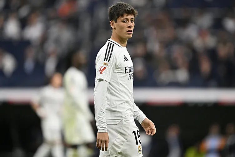 Arda Güler Real Madrid’den ayrılıyor mu? Başkan Florentino Perez noktayı koydu!