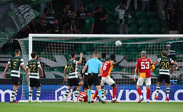 canli-uefa-sampiyonlar-liginde-sporting-lizbon-galatasaray-maci-ilk-gol-erken-geldi-1788981167936.jpeg