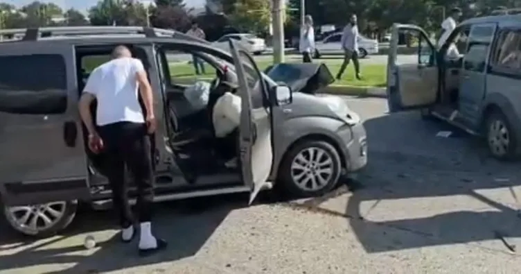 Erzincan’da trafik kazası: 4 yaralı