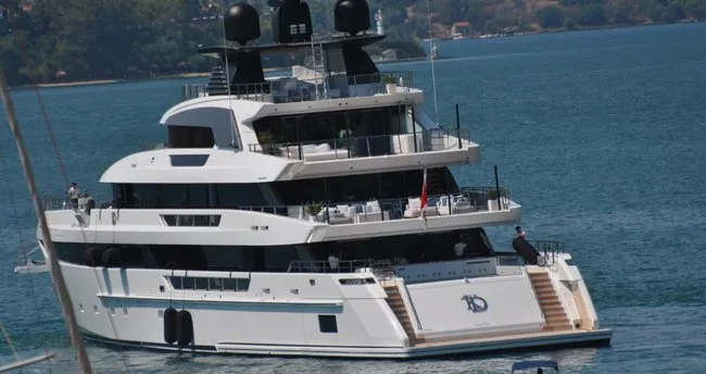 Bulgar milyarderin lüks yatı KD, Fethiye’de 75 bin litre yakıt aldı