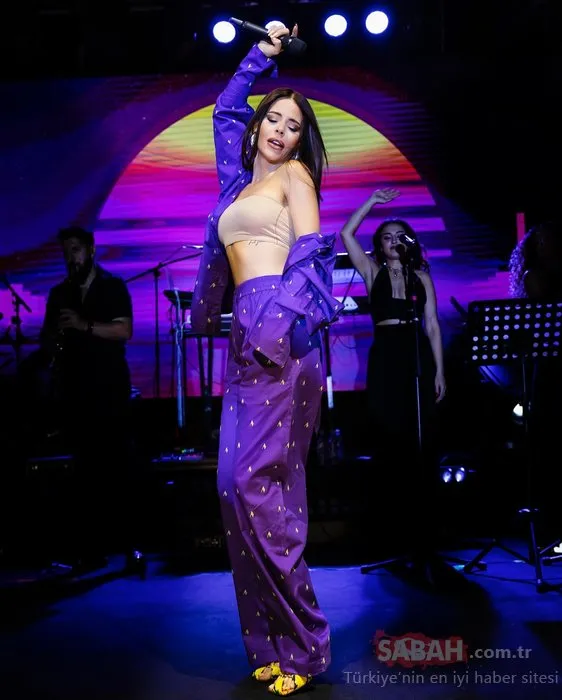 Krize giren şarkıcı Simge Sağın hastaneye kaldırıldı!