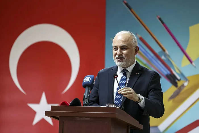 Milli Eğitim Bakanı Ziya Selçuk’tan kırtasiye yardımı açıklaması: Tüm ihtiyaçların giderilmesi için çalışma yapılıyor