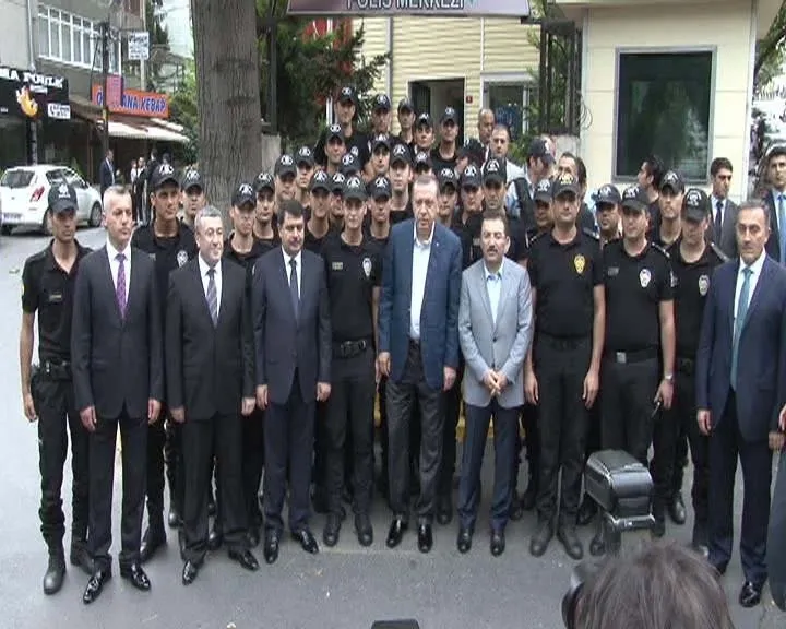 Cumhurbaşkanı Erdoğan İstanbul’da bayram namazı kıldı