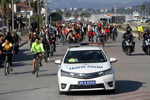 “Karbon Yakma Yağ Yak” sloganıyla 150 bisikletli pedal çevirdi