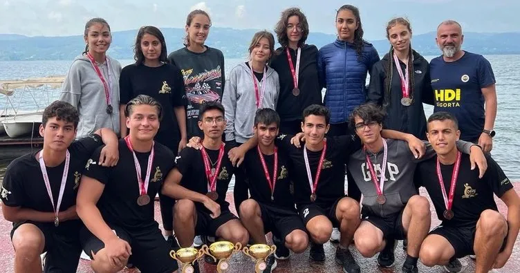 ÇEAŞ Anadolu Lisesi Kürek Takımı Türkiye Şampiyona’sına damga vurdu