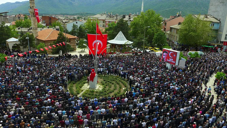 Şehit Uzman Çavuş son yolculuğuna uğurlandı!