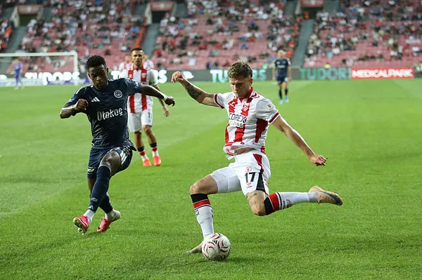 canli-super-ligde-samsunspor-fenerbahce-maci-ilk-gol-geldi-1788118242311.jpeg