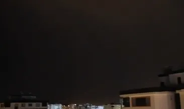 Kozan’da yıldırım düşme anı kamerada