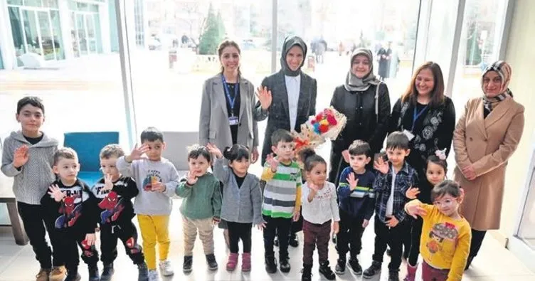 Sümeyye Erdoğan Bayraktar Çorum’da gençlerle buluştu