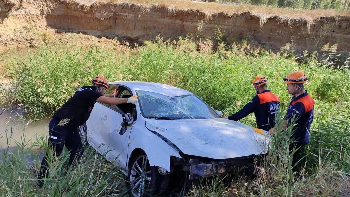 Sivas’ta otomobil köprüden ırmağa uçtu: 1 ölü