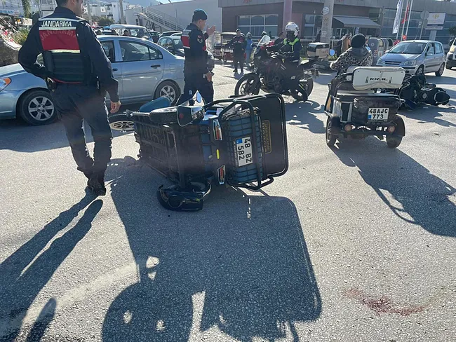bodrumda-iki-motosikletin-carpisti-1-olu-1-yarali-1765213163140.jpg