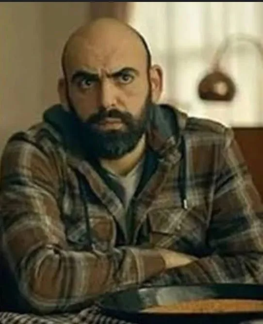 Ünlü oyuncu Kıvanç Kılınç o yorumu affetmedi: Köpek Kuki!