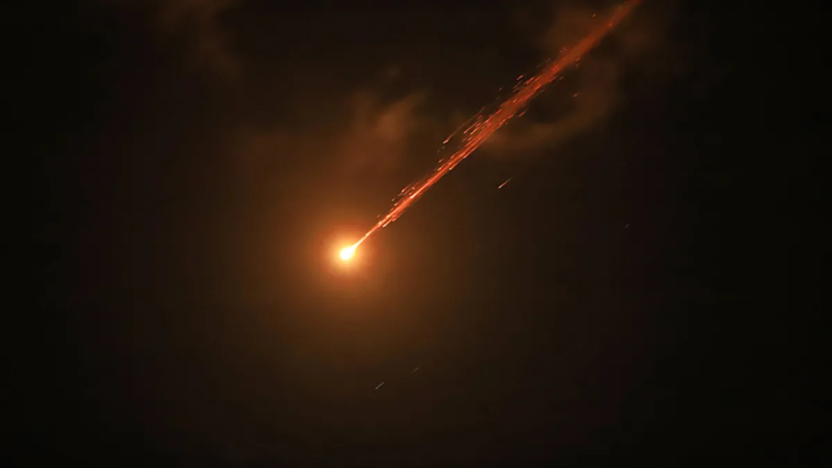 ABD-İsrail, İran’ın Elburz eyaletine saldırılar düzenledi: 2’si çocuk 18 kişi hayatını kaybetti ABD-İsrail, İran’ın Elburz eyaletine saldırılar düzenledi: 2’si çocuk 18 kişi hayatını kaybetti