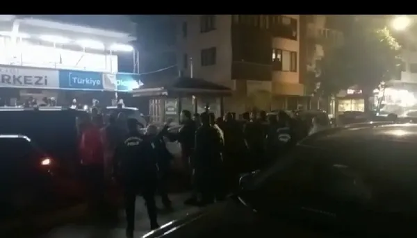 1684100570650.jpeg İYİ Partililer AK Parti konvoyuna saldırdı