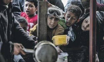 İsrail açlığı soykırım için kullanıyor