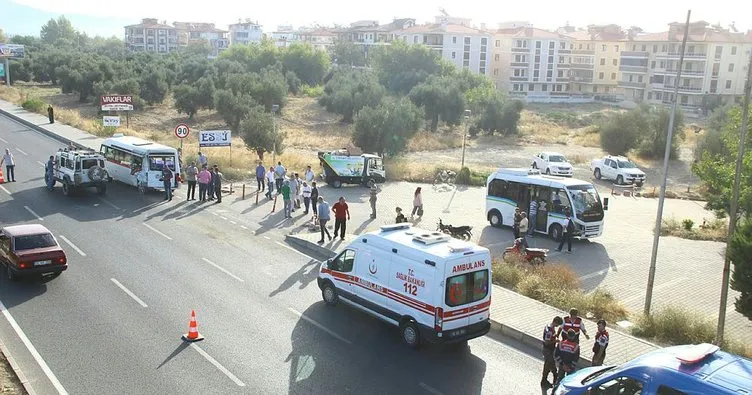 Balıkesir’de iki yolcu minibüsü çarpıştı: 41 yaralı