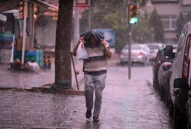 SON DAKİKA | Meteoroloji uyardı! Kuvvetli sağanak ve fırtına kapıda! O tarihlerde şemsiyesiz çıkmayın