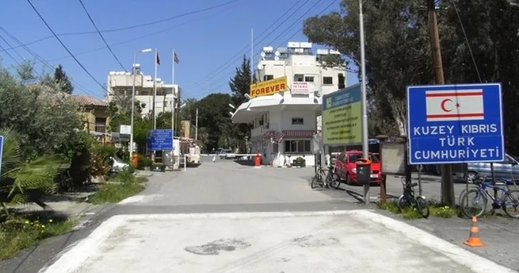 Kıbrıs’ta, Covid-19 nedeniyle kuzey ve güney sınırları kapatıldı