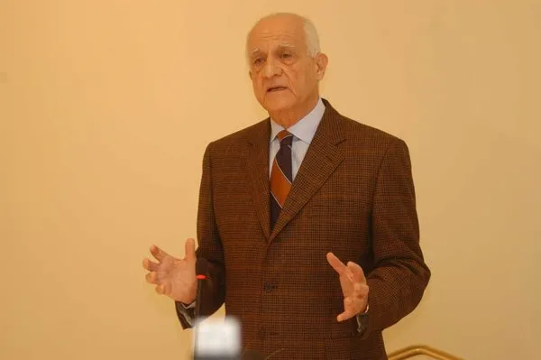 SON DAKİKA! İnan Kıraç’a ’vesayet’ kararına inceleme: Emine Alangoya ile evliliği iptal edilmişti!