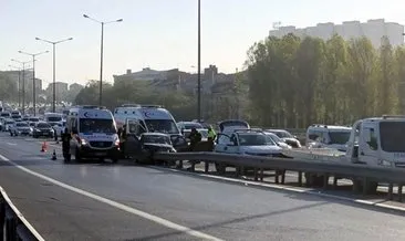 Kontrolden çıkan otomobil bariyerlere çarptı kazada 4 kişi yaralandı #istanbul
