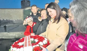 Kakava’da dilekler suya bırakıldı