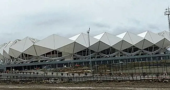 Akyazı Stadyumu’nun çimleri 29 Ekim’de geliyor