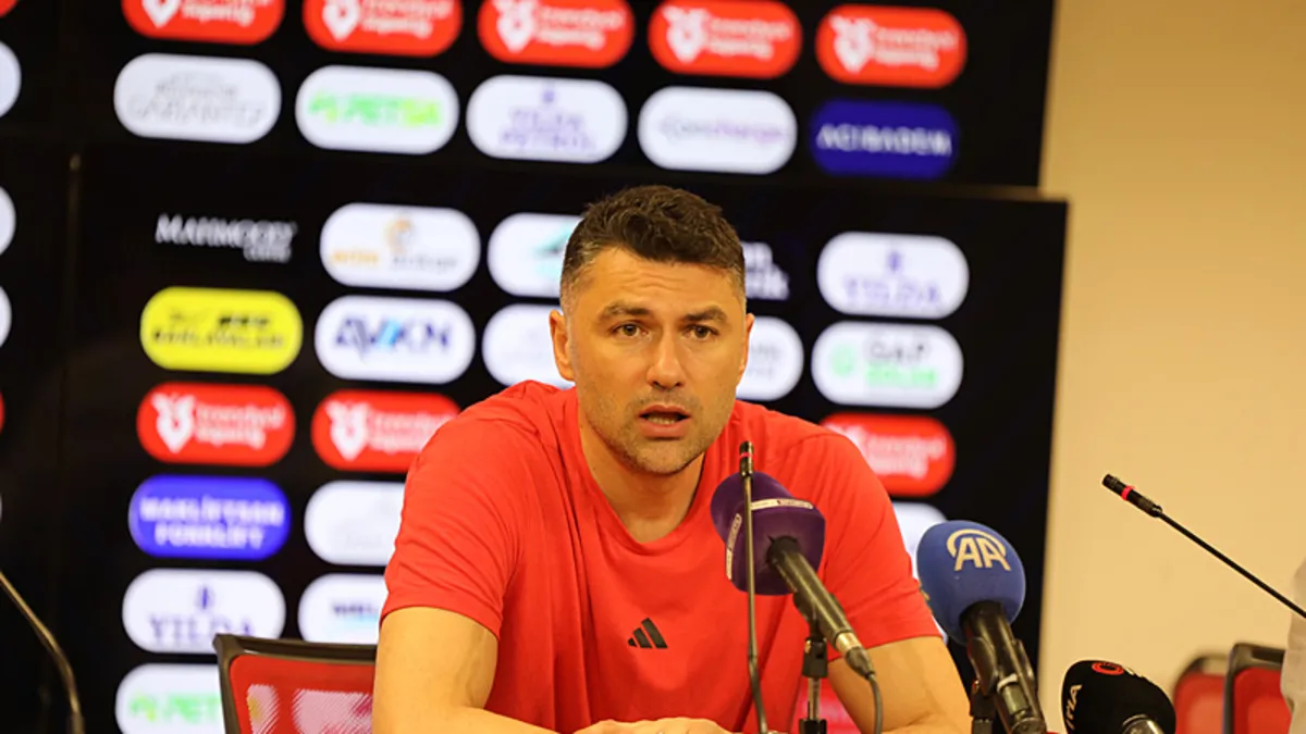 Burak Yılmaz: “Bugün itibariyle matematiksel olarak ligde kaldığımızı düşünüyorum” Burak Yılmaz: “Bugün itibariyle matematiksel olarak ligde kaldığımızı düşünüyorum”