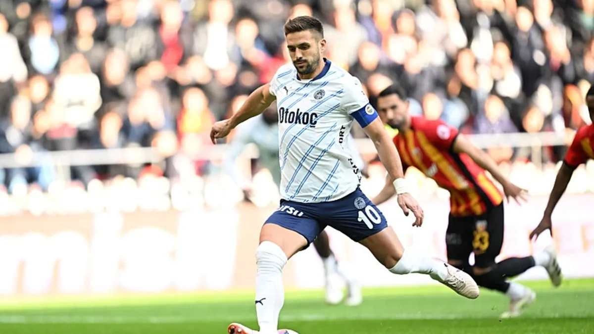 Fenerbahçe, Kayseri'de gol oldu yağdı! 8 gollü maç nefesleri kesti...