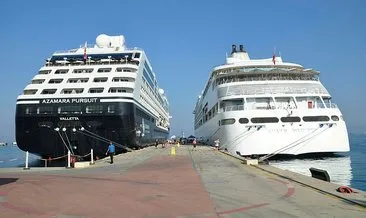 Kuşadası’na iki yolcu gemisiyle 1065 turist geldi