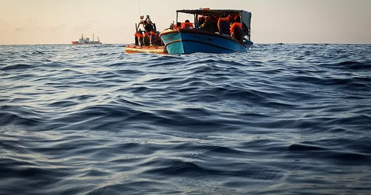 Malezya’da göçmen teknesi sulara gömüldü: 14 kişi kayıp