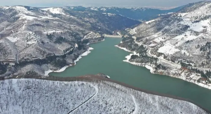 barajlarda-kar-bereketi-1648020406320.jpg