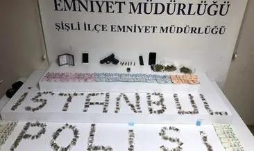 Lüks araçta uyuşturucu satan çeteye operasyon: 4 gözaltı