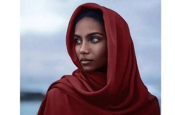 Ünlü model Raudha Athif 21 yaşında intihar etti