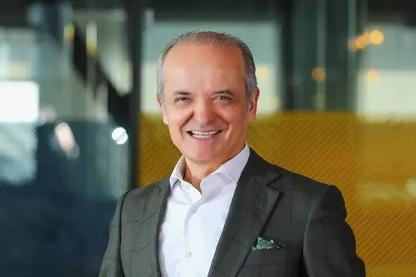 son-dakika-unlu-ceoya-santaj-soku-dunya-devini-sarsan-skandal-26-milyon-euro-istedi-1757131329936.jpg Son dakika | Ünlü CEO'ya şantaj şoku: Dünya devini sarsan skandal! 2.6 milyon Euro istedi...