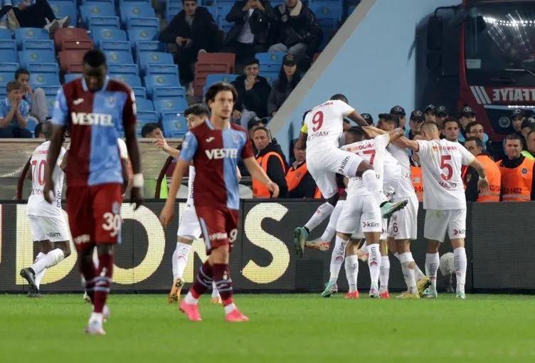 Trabzonspor Kayserispor maçı sonrası yıldız isme sert eleştiri! Futbol oynayamaz hale gelmiş