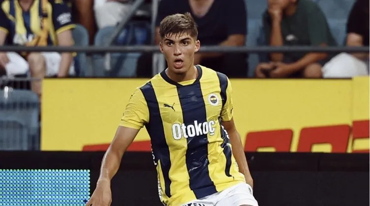 Son dakika Fenerbahçe haberi: Fenerbahçe bu rakama göndermeyecek! Genç yıldıza resmi teklif!