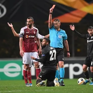 Beşiktaş'ın yıldızına şok transfer teklifi! Maaşını siz ödeyin