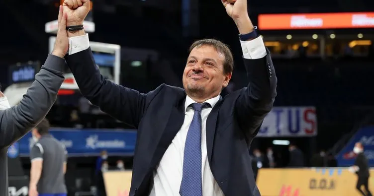 Ergin Ataman, EuroLeague’de yılın koçu seçildi!