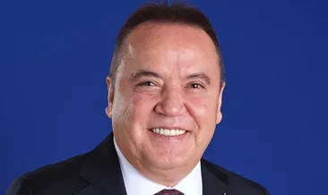 Muhittin Böcek hastaneye kaldırıldı!