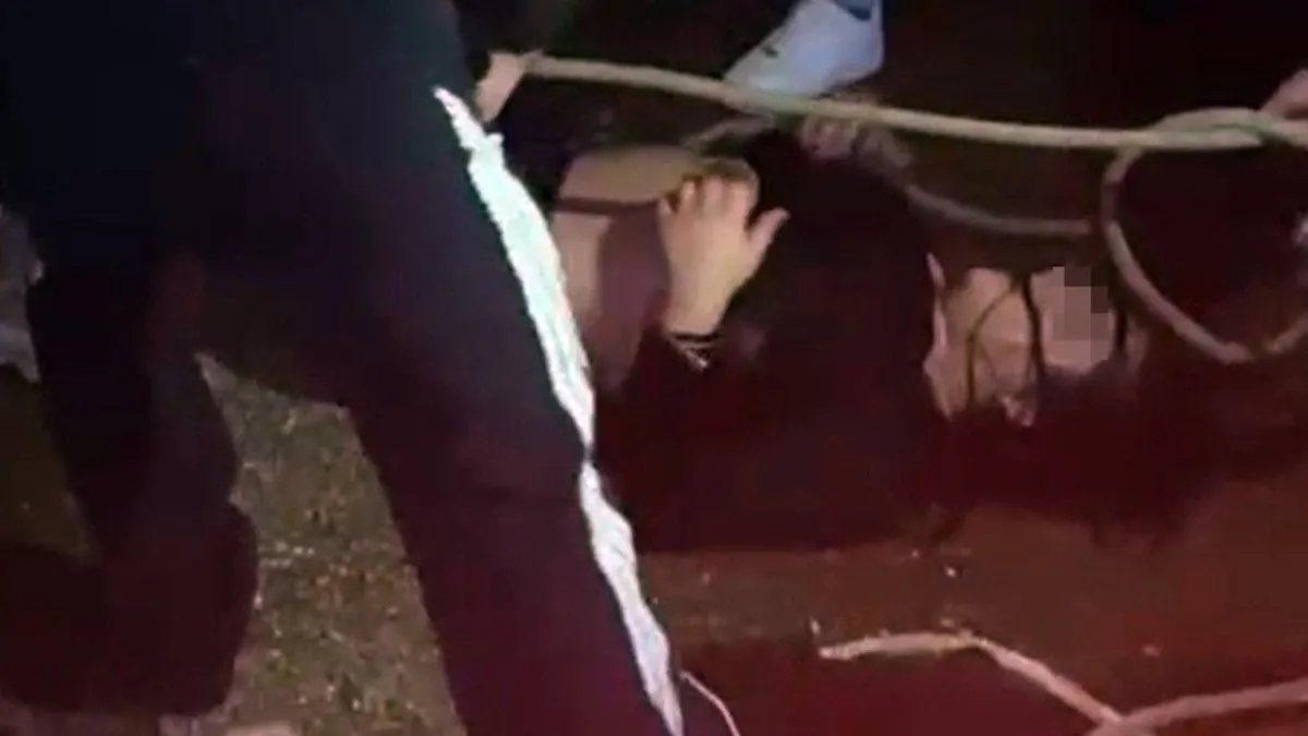 Marmaris’te denize atlayan kadını vatandaşlar kurtardı Marmaris’te denize atlayan kadını vatandaşlar kurtardı