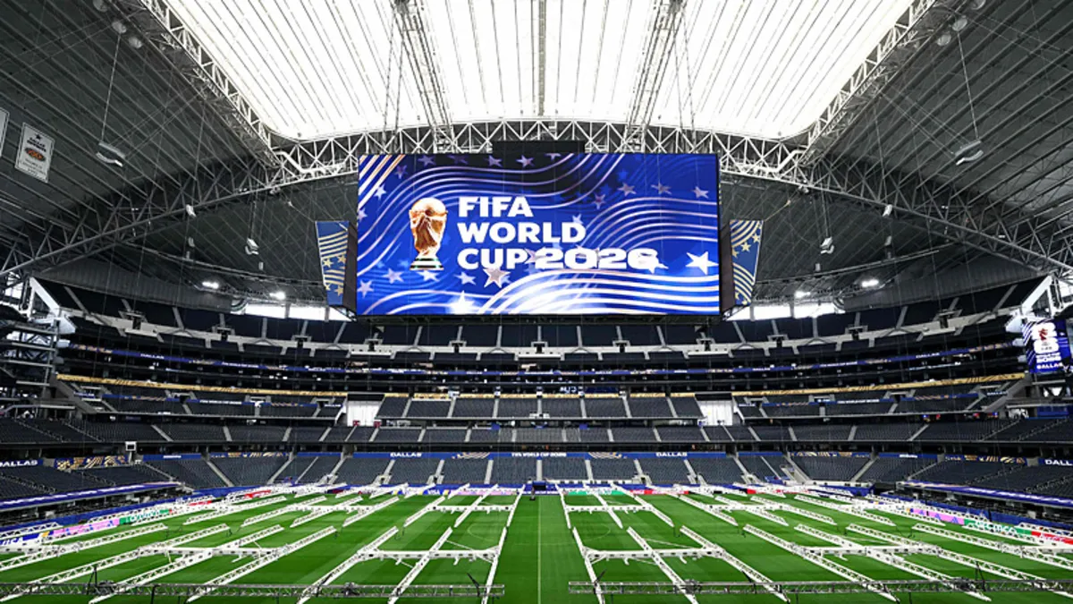 Fransa ve İspanya milli futbol takımlarının logoları, 2026 Dünya Kupası yarı finalini temsil ediyor.