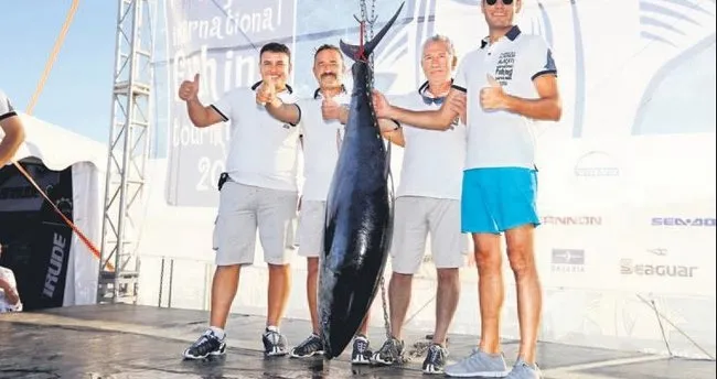 Son 10 yılın en büyük balığı yakalandı